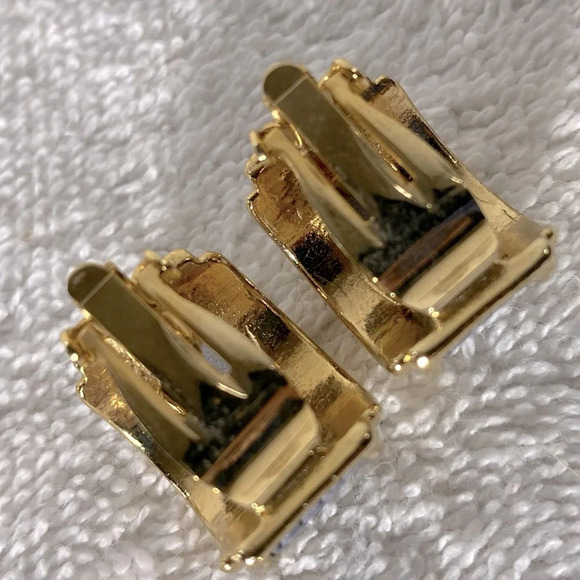 Vintage Grey Houndstooth With Gold Tone Metal Thick Small Hoop Clip On Earrings - Picture 7 of 9